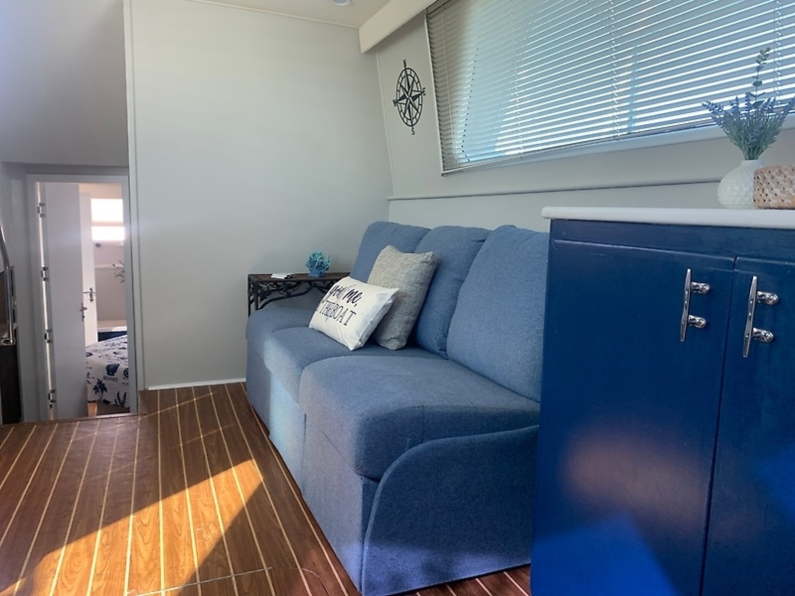 1998 Hatteras 42 Cockpit Motor Yacht — 0005985436
