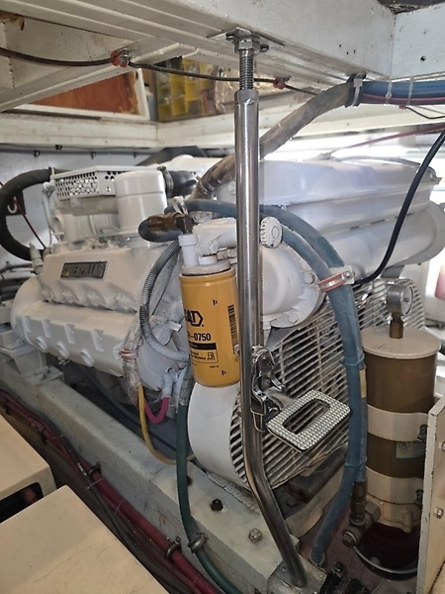 1998 Hatteras 42 Cockpit Motor Yacht — 0005984948