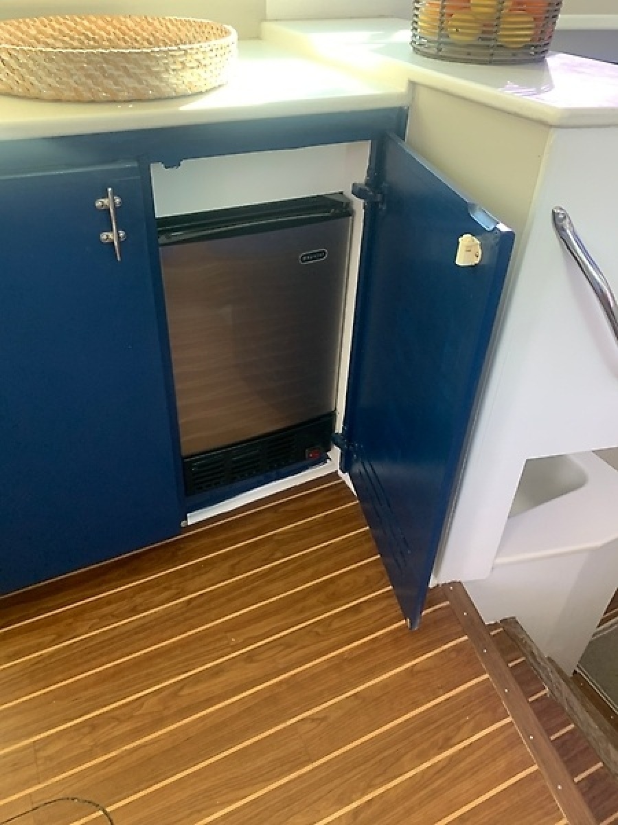 1998 Hatteras 42 Cockpit Motor Yacht — 0006007380