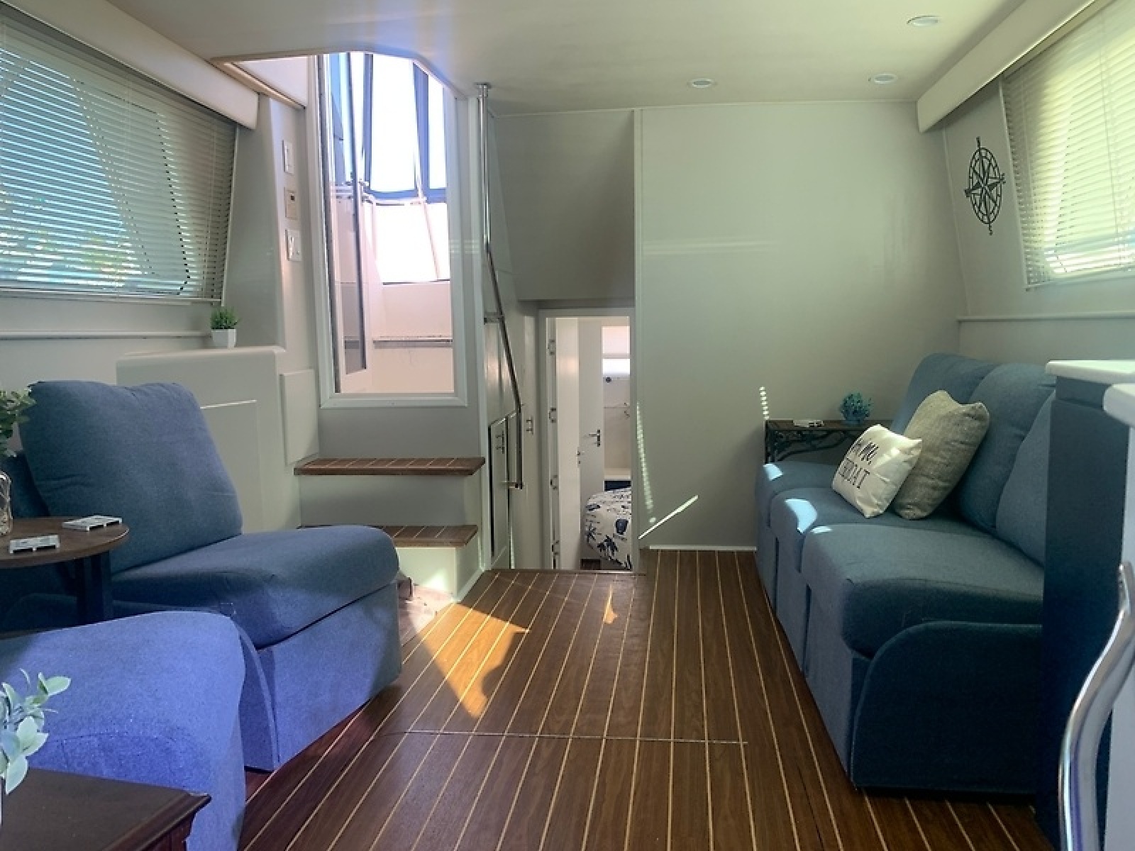 1998 Hatteras 42 Cockpit Motor Yacht — 0006007386