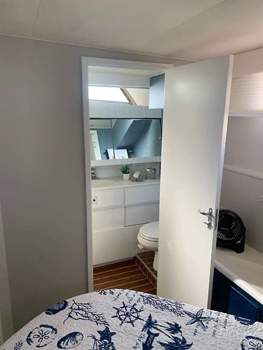 1998 Hatteras 42 Cockpit Motor Yacht — 0005985421