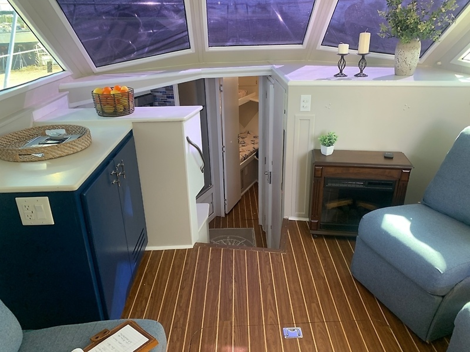 1998 Hatteras 42 Cockpit Motor Yacht — 0005985427