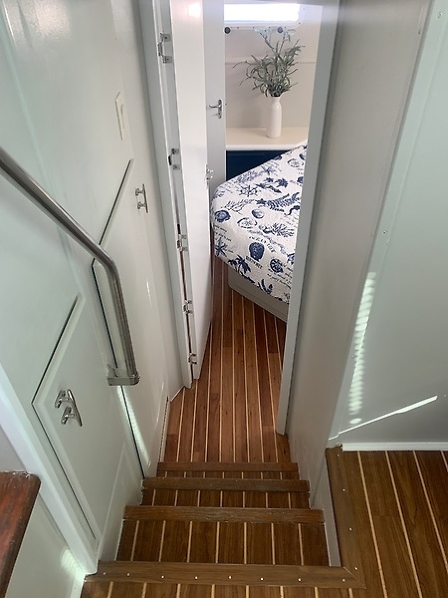 1998 Hatteras 42 Cockpit Motor Yacht — 0006007383