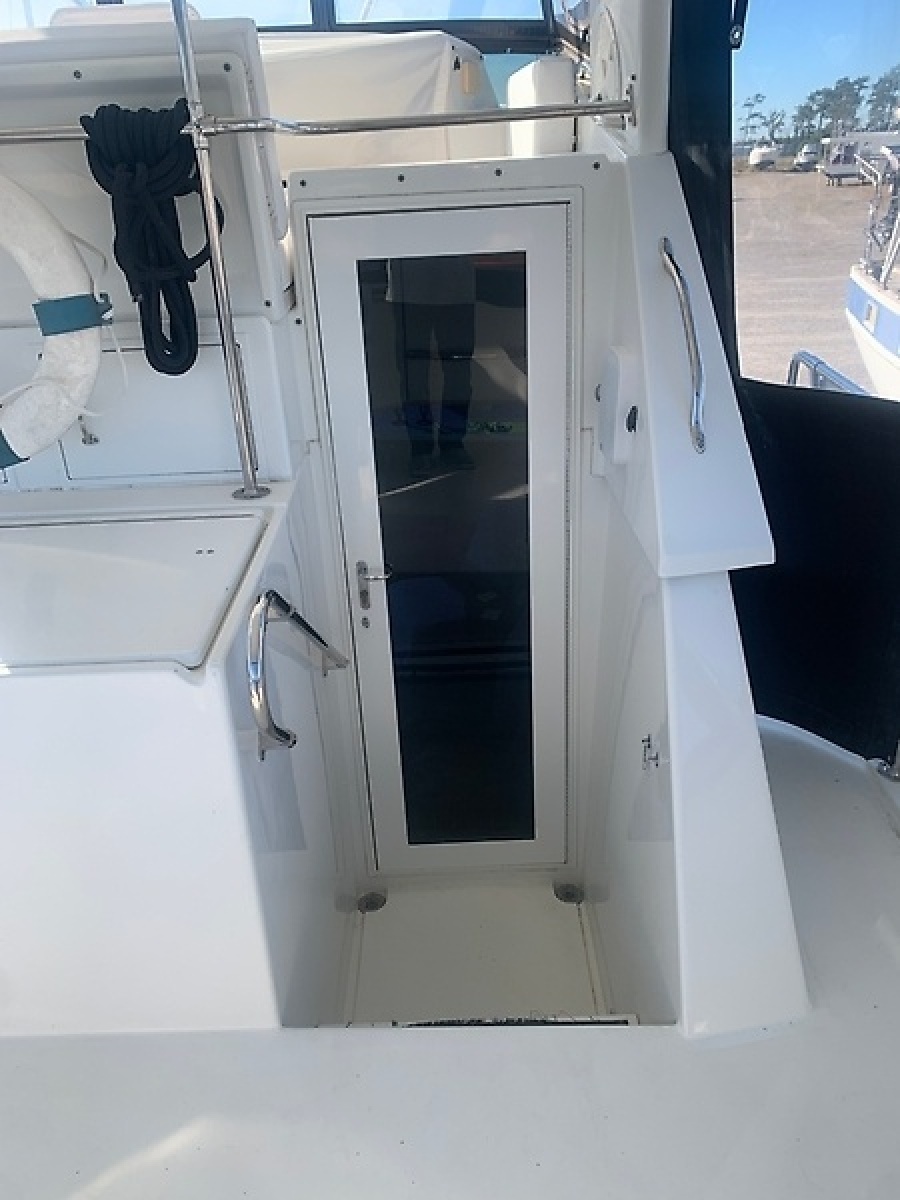 1998 Hatteras 42 Cockpit Motor Yacht — 0006007376