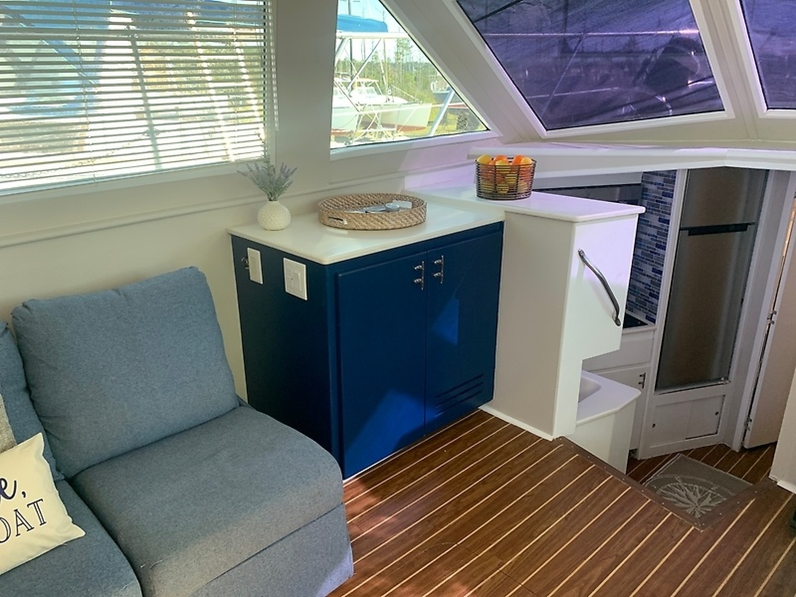 1998 Hatteras 42 Cockpit Motor Yacht — 0005985428