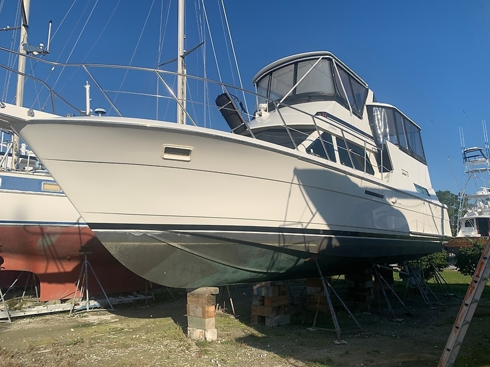 1998 Hatteras 42 Cockpit Motor Yacht — 0005984605