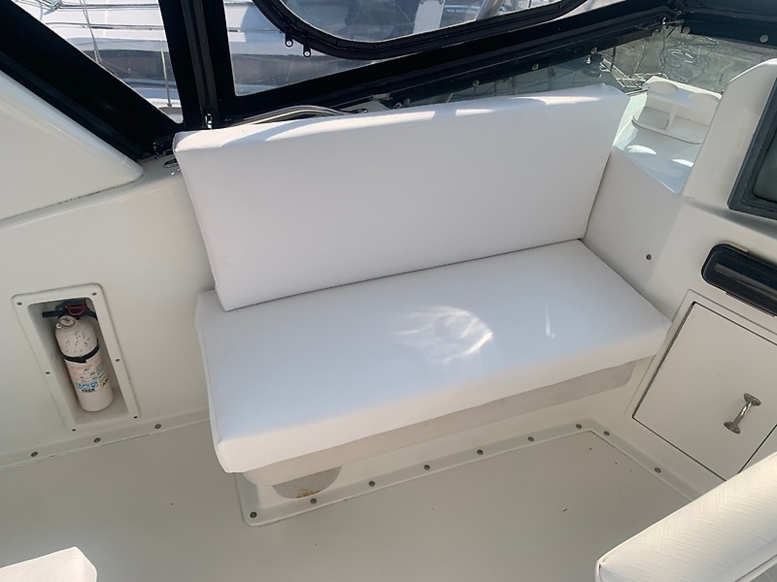 1998 Hatteras 42 Cockpit Motor Yacht — 0005984611