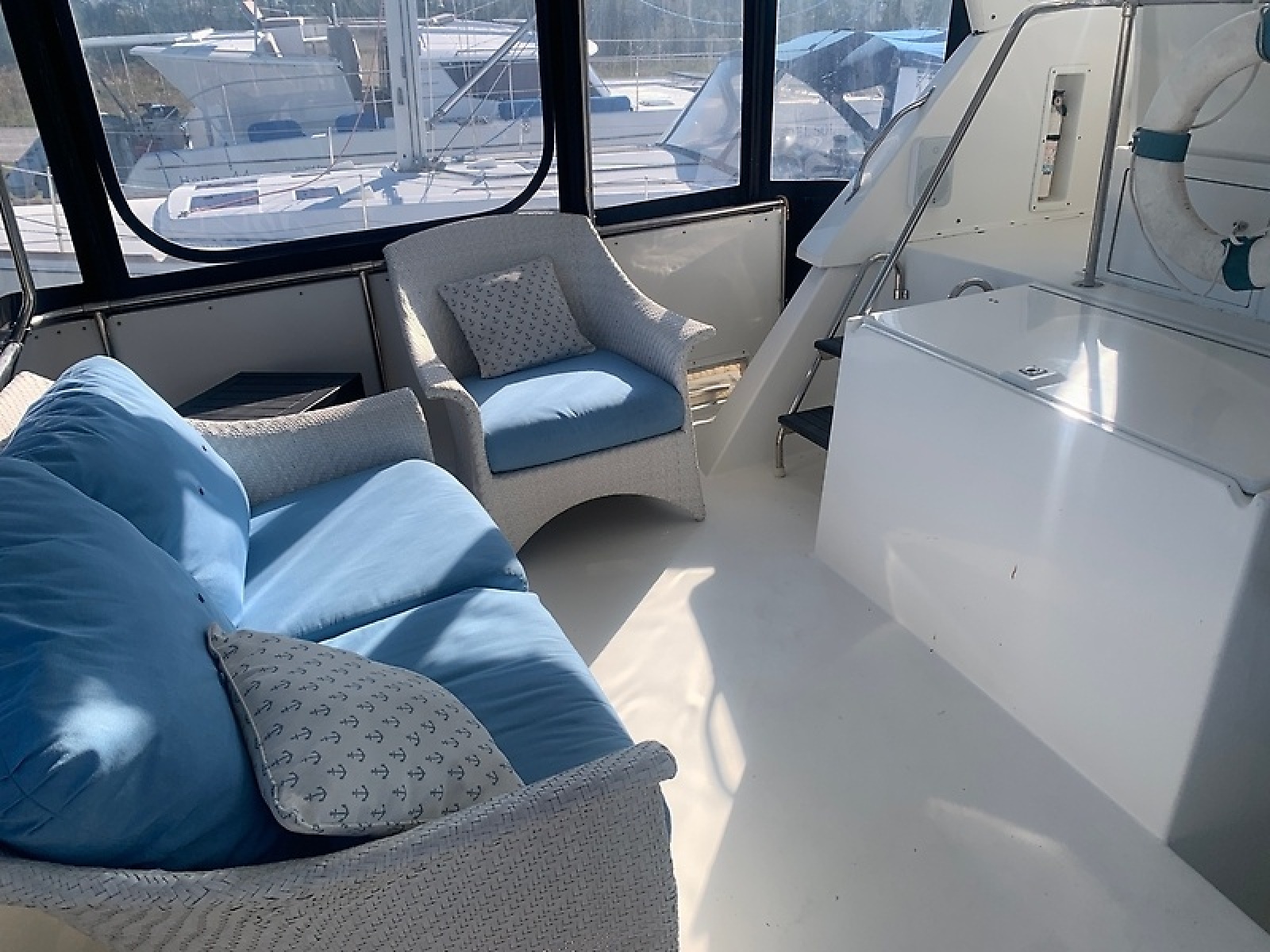 1998 Hatteras 42 Cockpit Motor Yacht — 0006007375