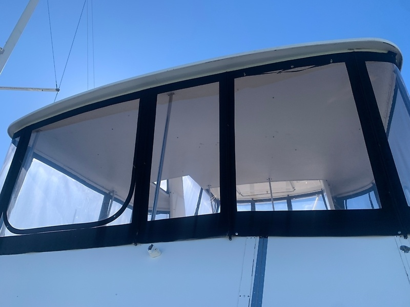 1998 Hatteras 42 Cockpit Motor Yacht — 0006007396