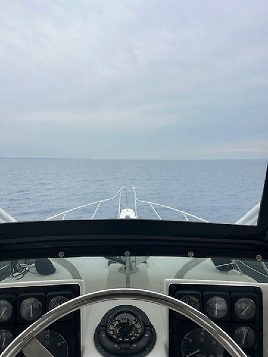 1998 Hatteras 42 Cockpit Motor Yacht — 0005984947