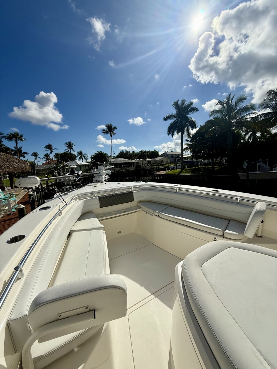 2021 Cobia 350