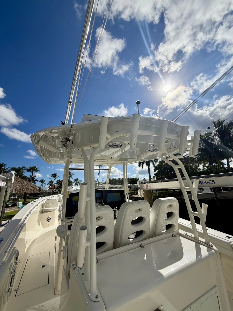 2021 Cobia 350