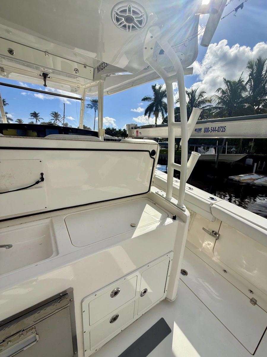 2021 Cobia 350
