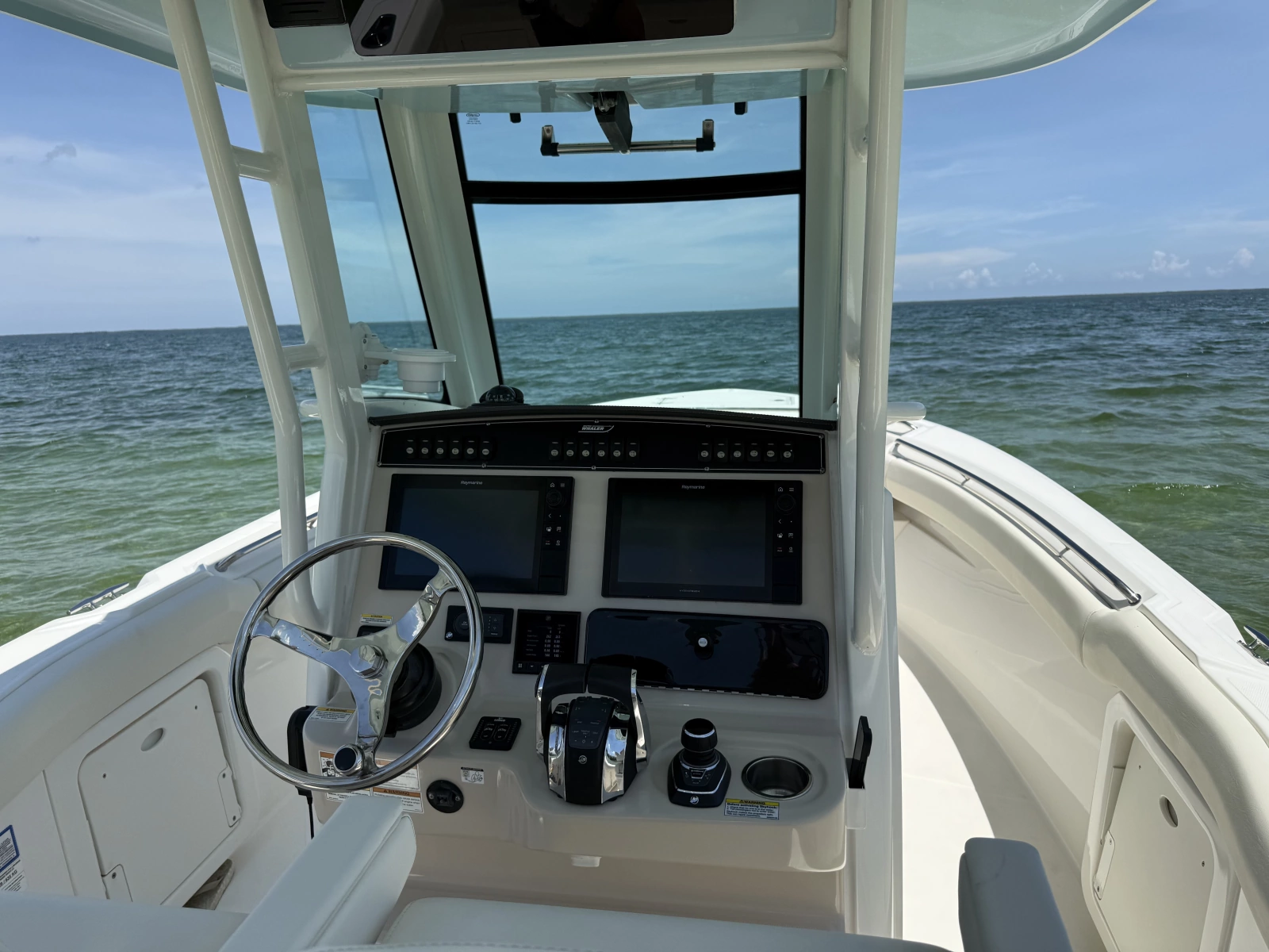 2019 Boston Whaler 280 Outrage