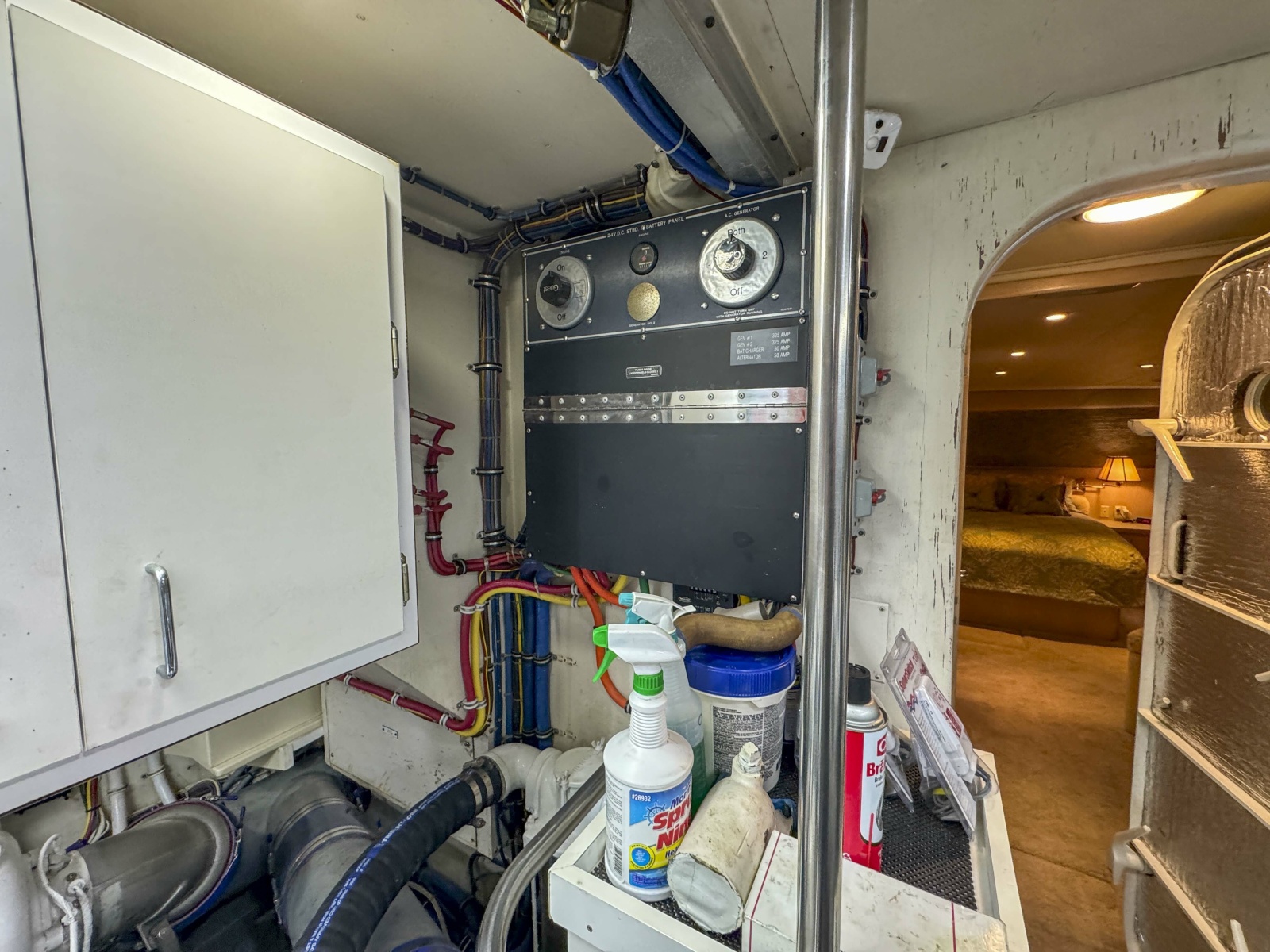 1991 Hatteras 70 Cockpit Motor Yacht