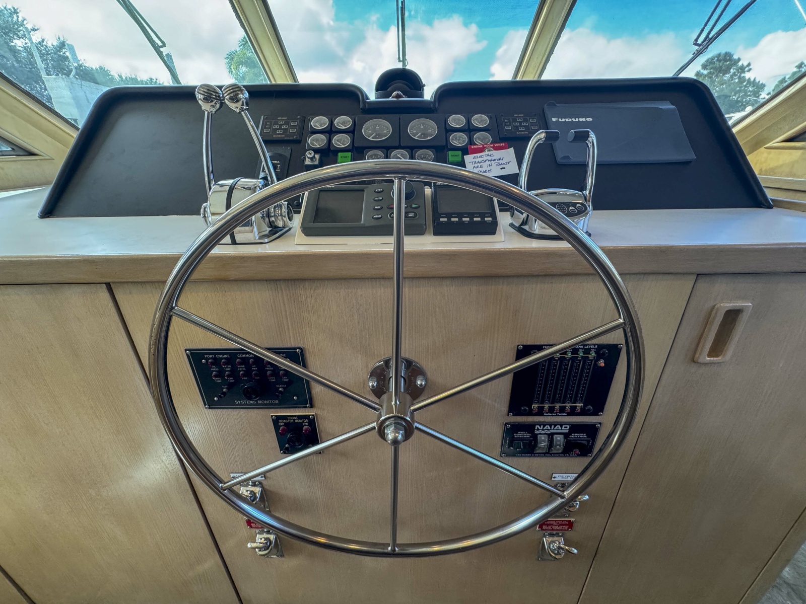 1991 Hatteras 70 Cockpit Motor Yacht