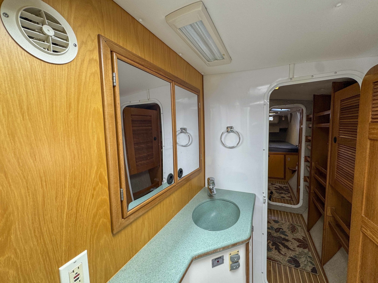 2007 Manta 42 Mk IV — CONSCIOUS SEDATION