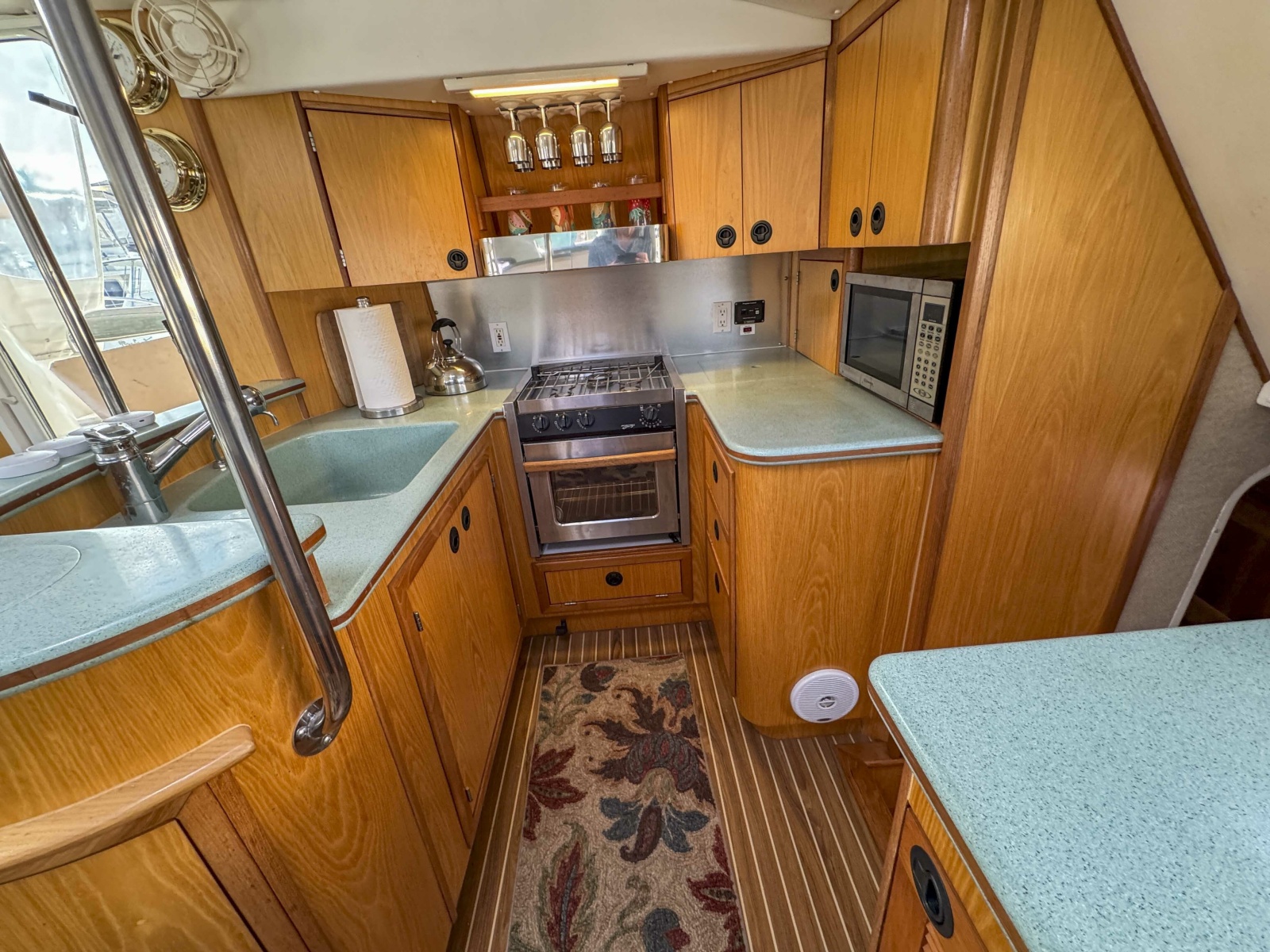2007 Manta 42 Mk IV — CONSCIOUS SEDATION