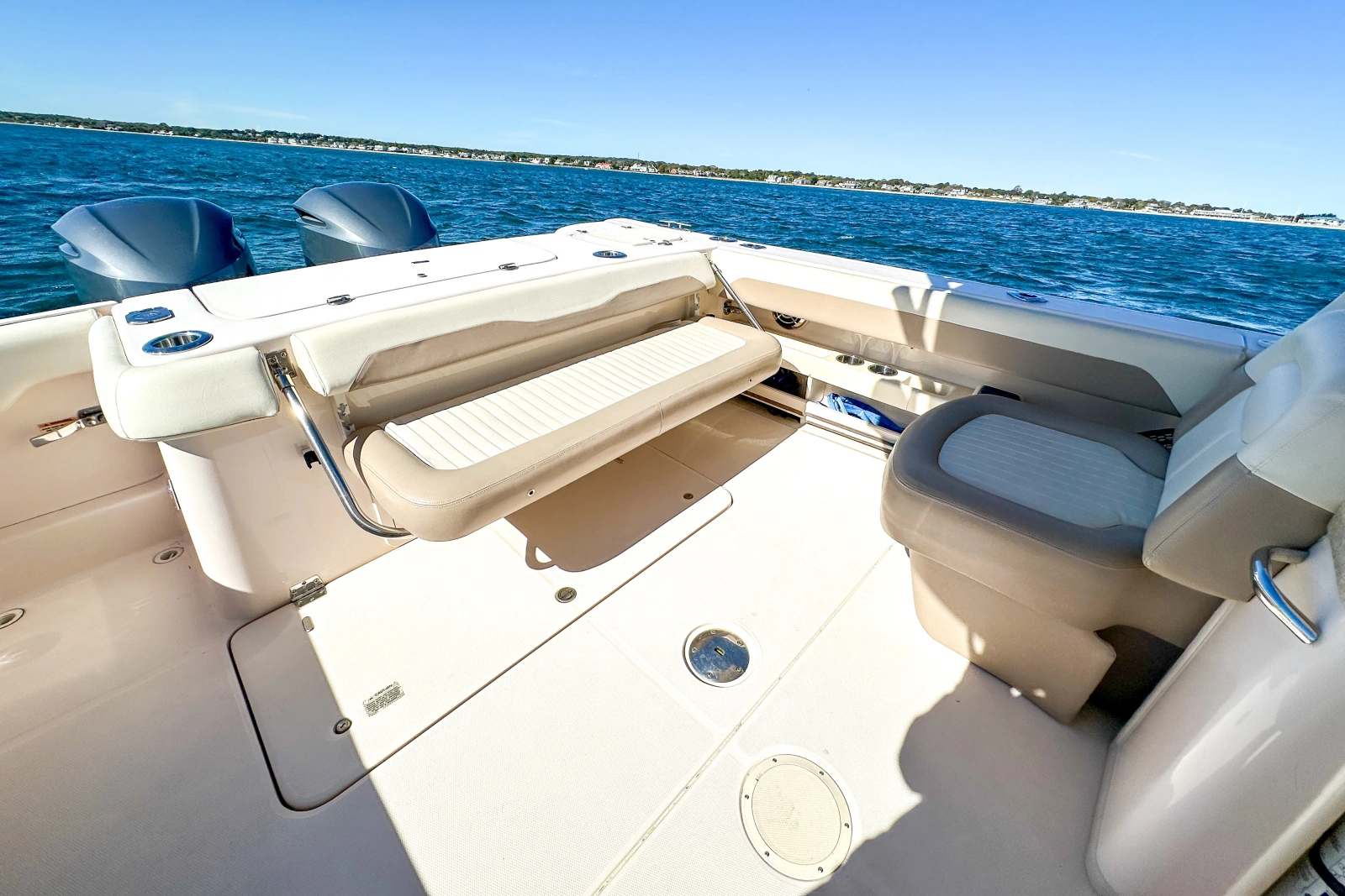 2014 Grady-White 307 Freedom