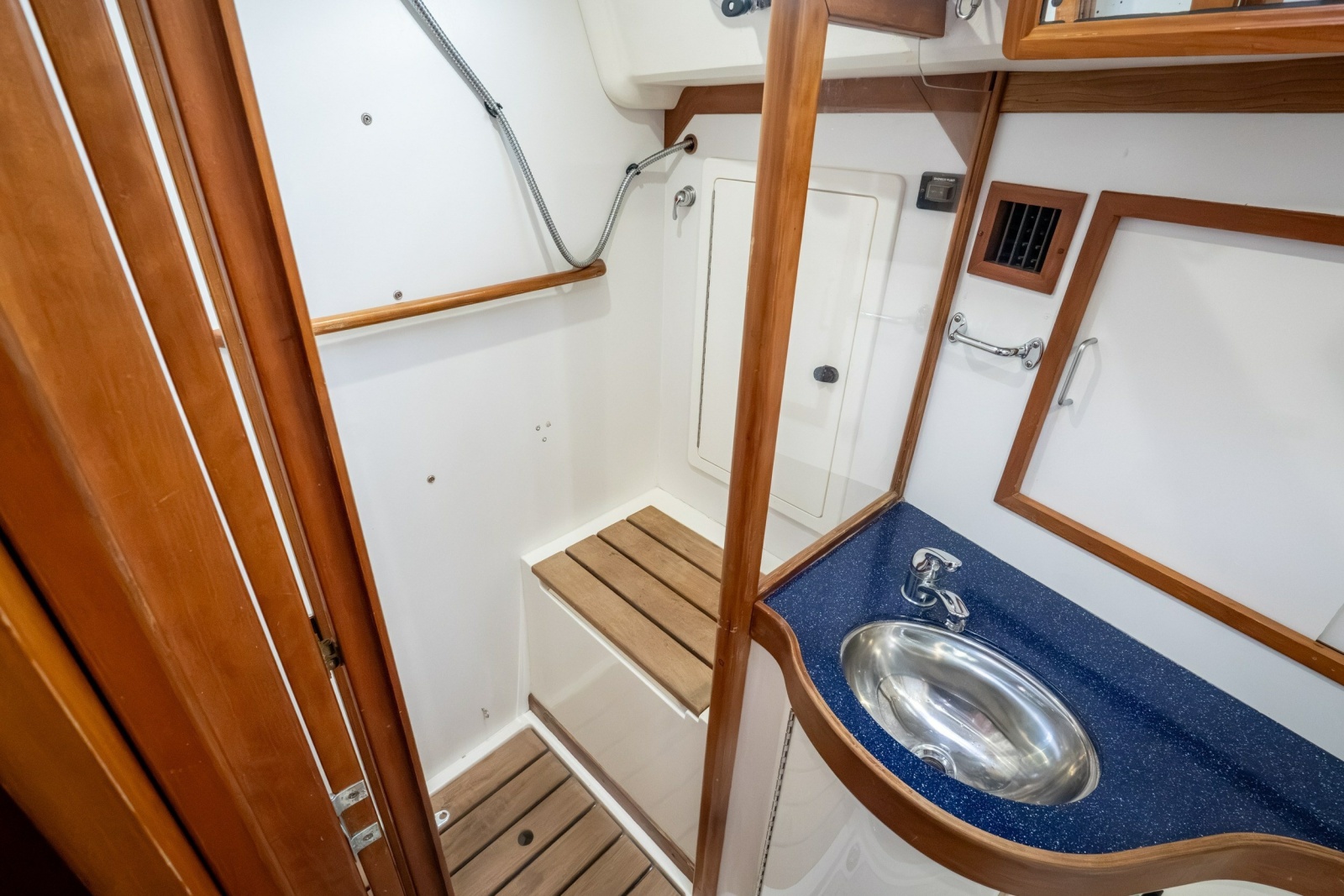 2005 Sabre 426