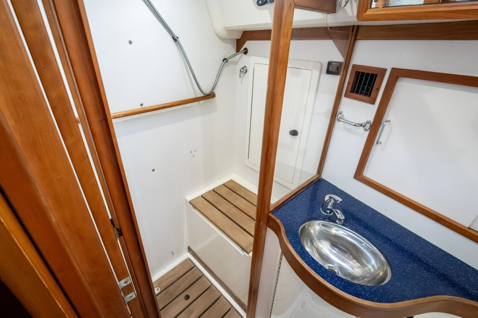2005 Sabre 426