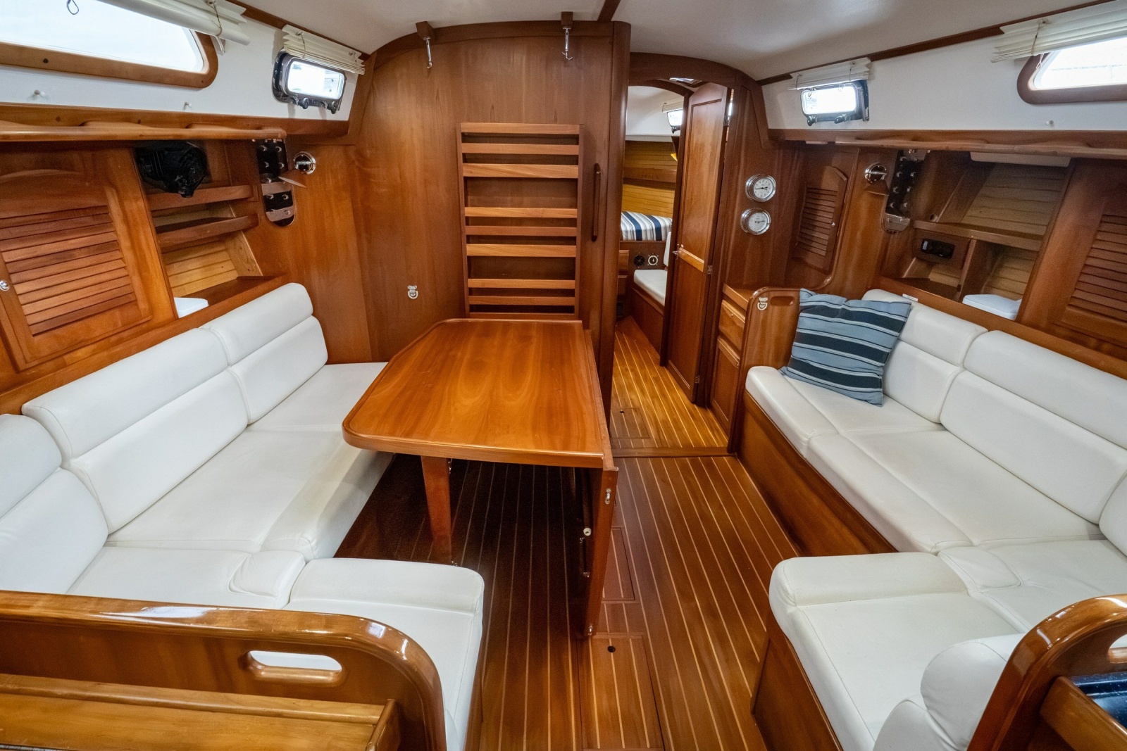 2005 Sabre 426