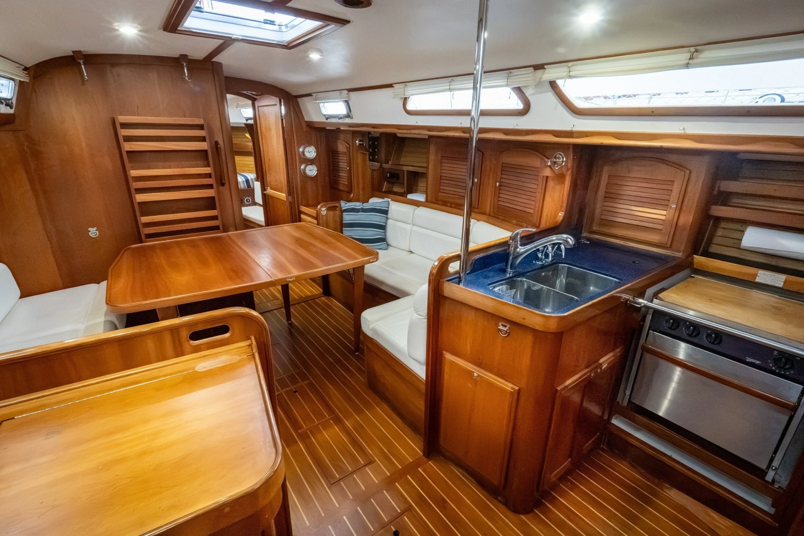 2005 Sabre 426