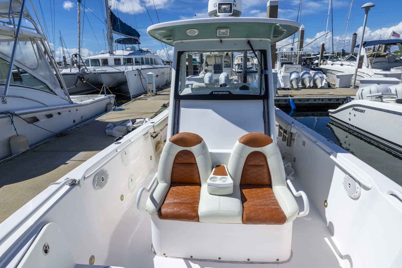 2012 Everglades 295 CENTER CONSOLE