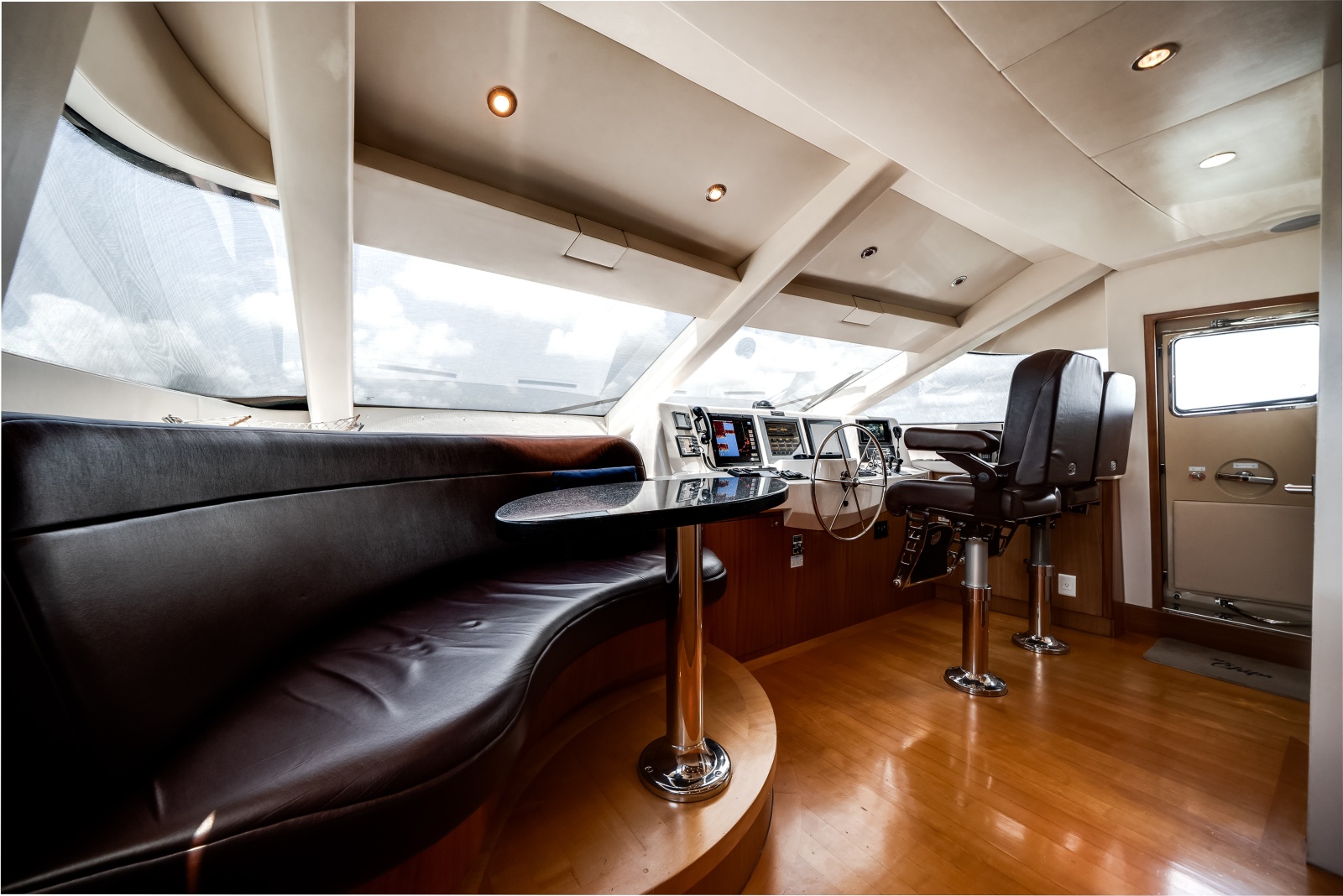 2008 Hatteras 