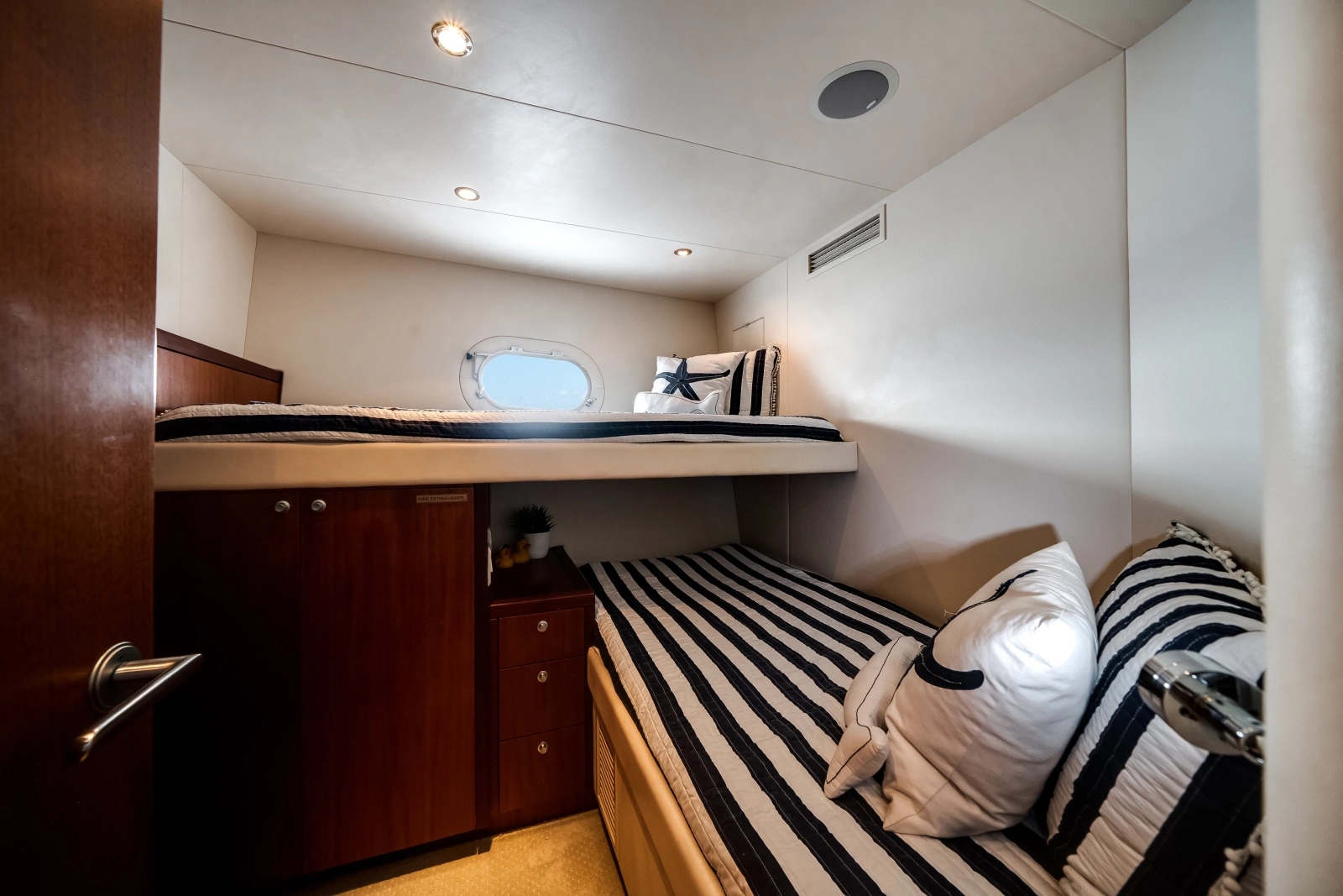 2008 Hatteras 
