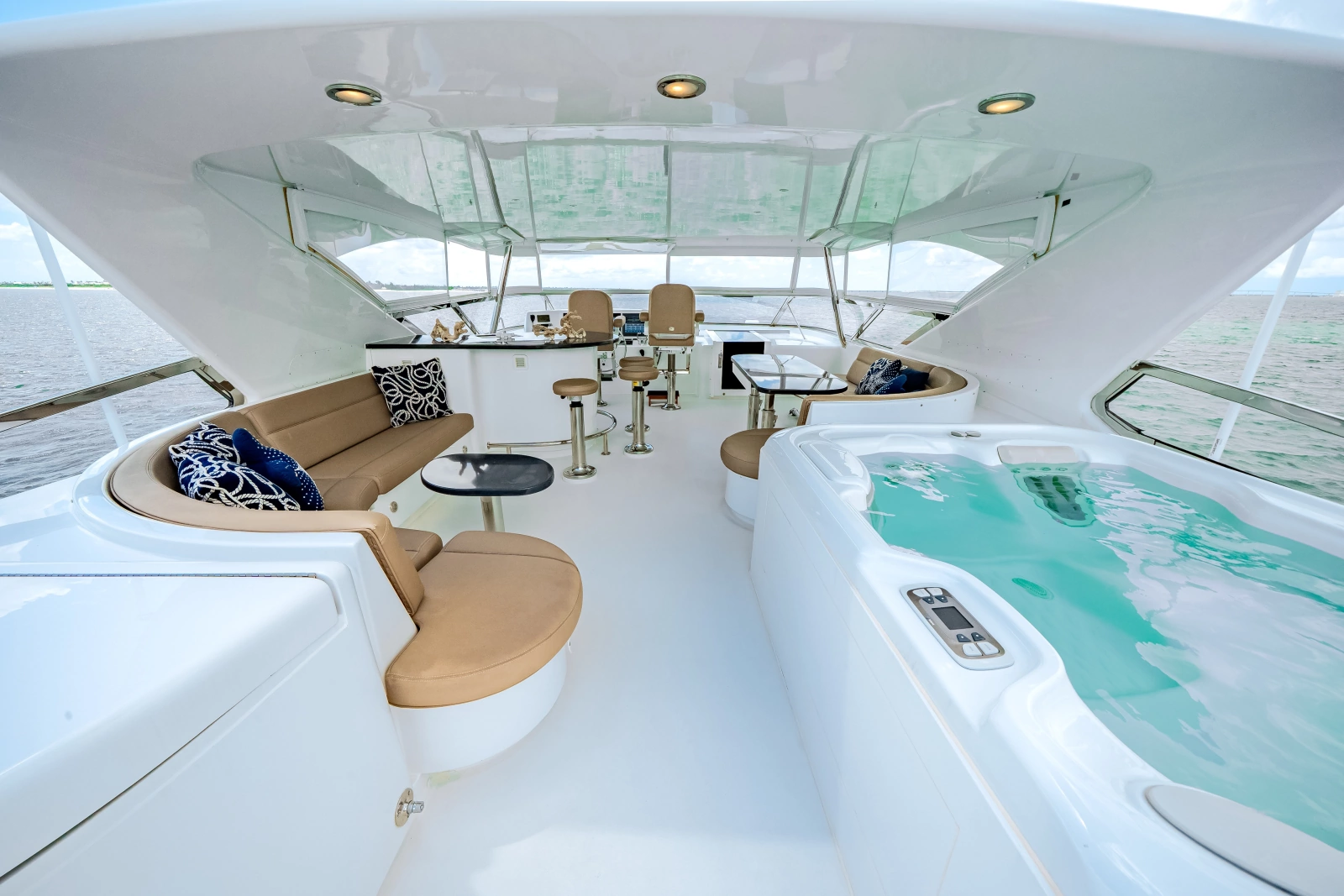 2008 Hatteras 