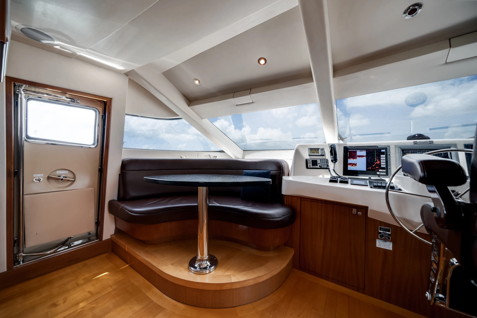 2008 Hatteras 
