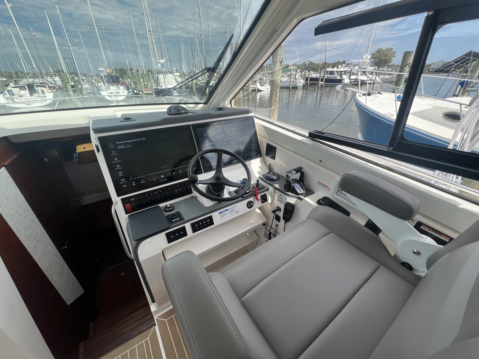 2025 Pursuit OS 445 Offshore