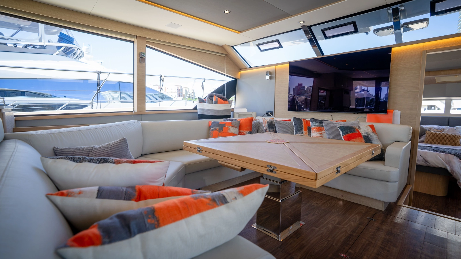 2025 Aquila 54 Yacht