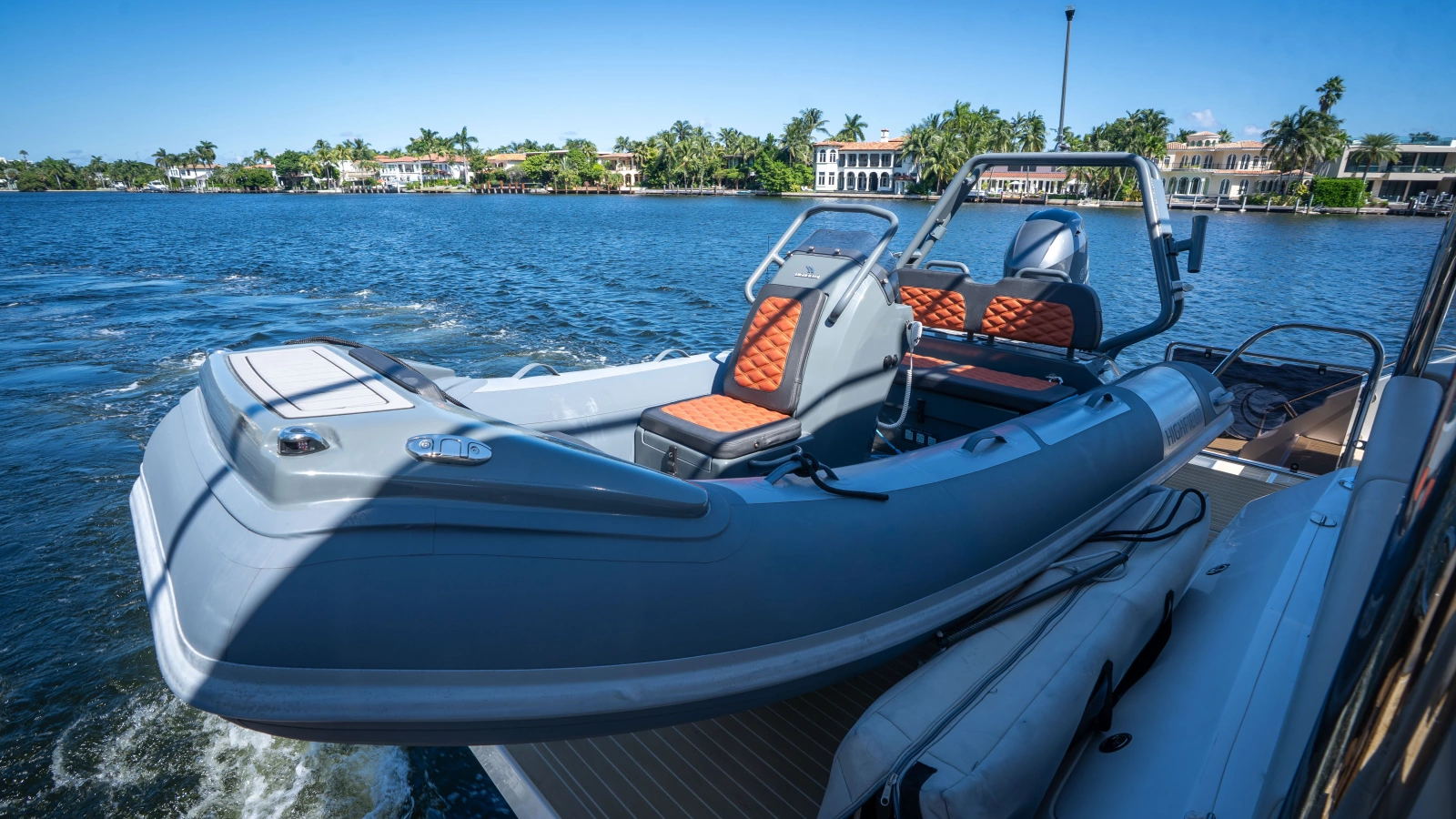 2025 Aquila 54 Yacht