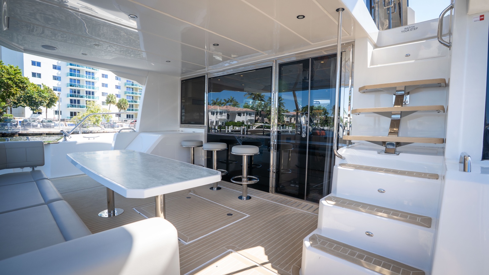 2025 Aquila 54 Yacht