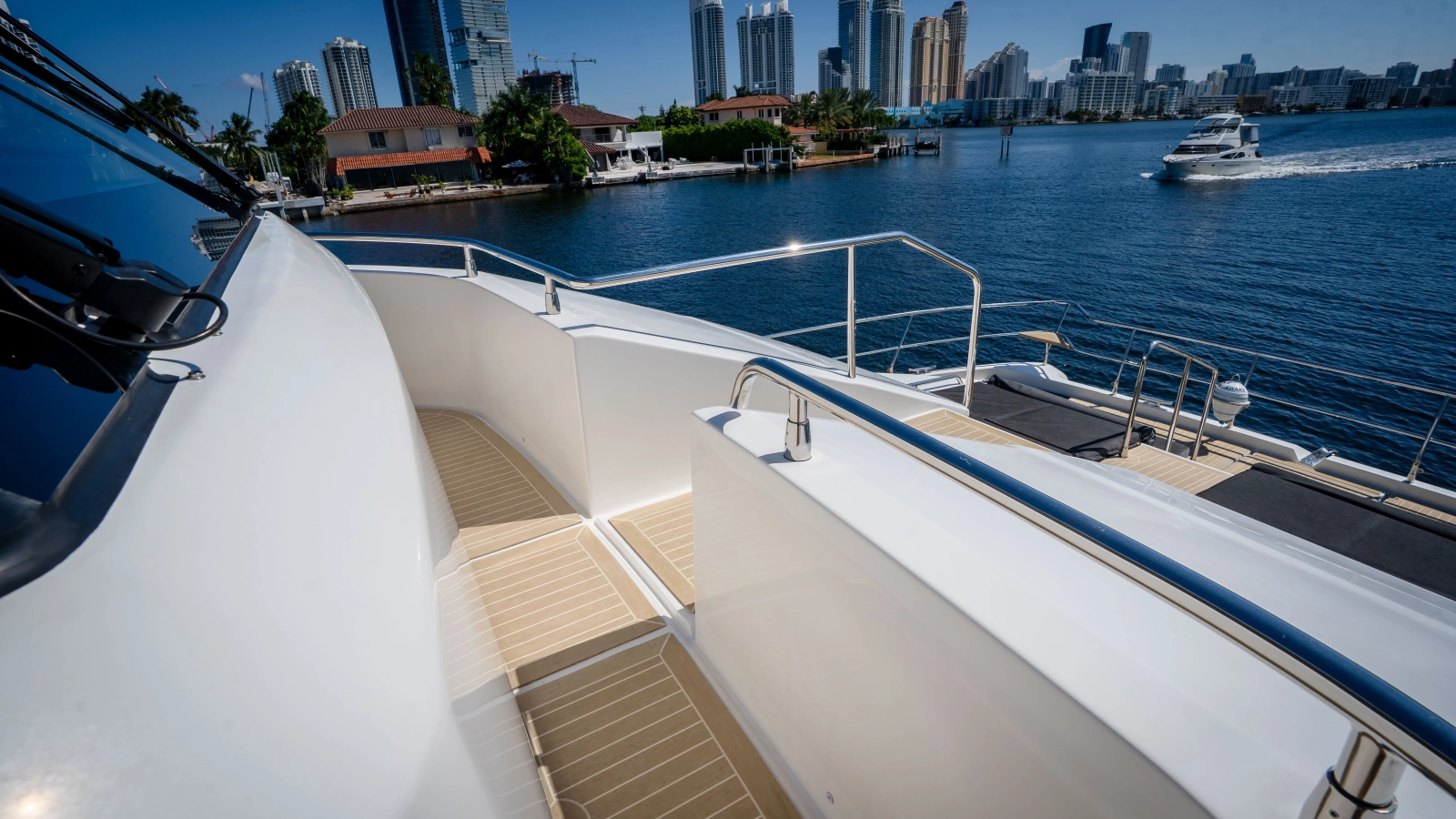 2025 Aquila 54 Yacht