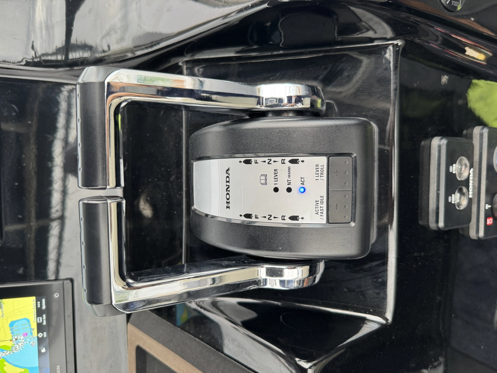2023 Seawater Phantom 280