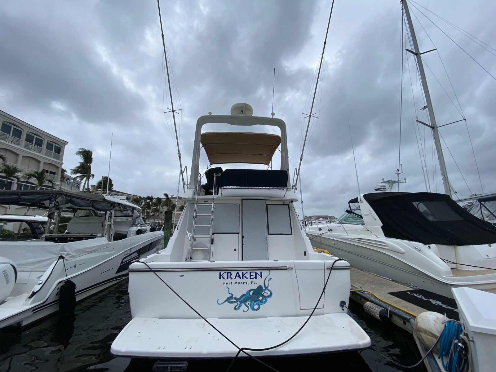 2001 Bayliner 3988 Motoryacht