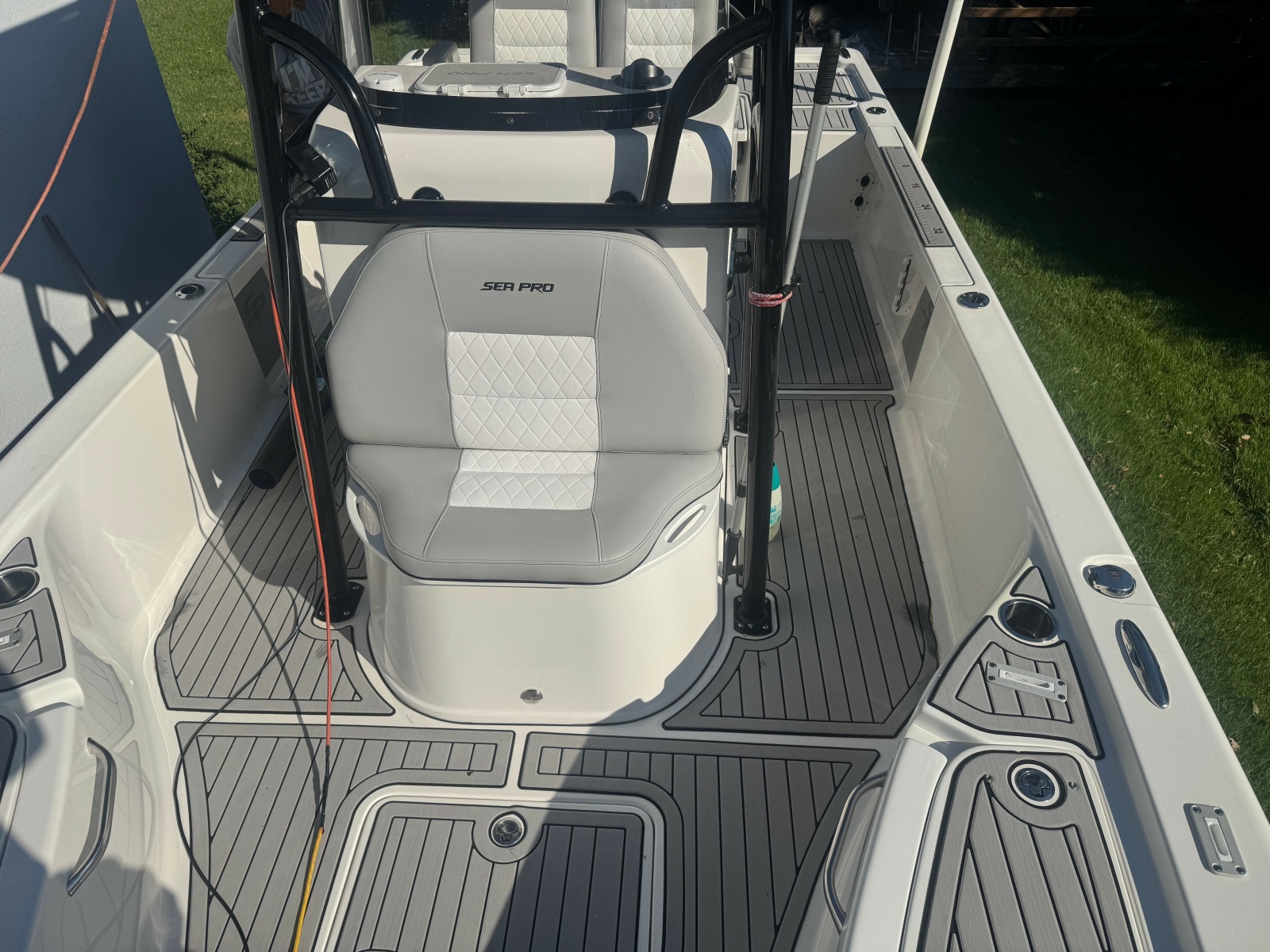 2020 Sea Pro 248 Bay