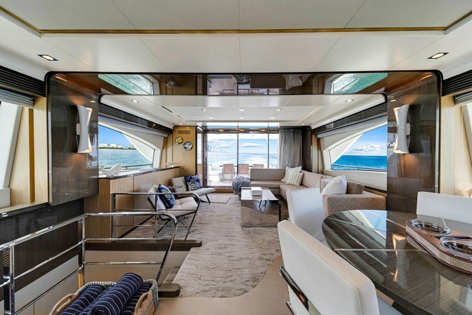 2017 Azimut 84