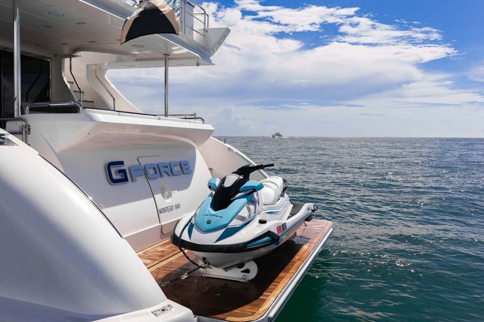2017 Azimut 84