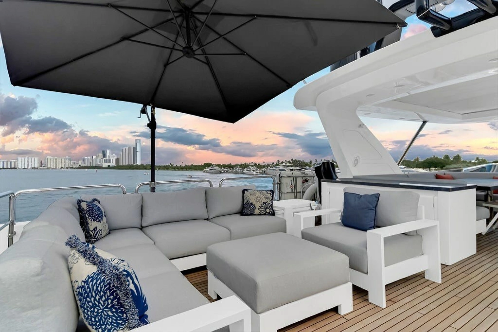 2017 Azimut 84