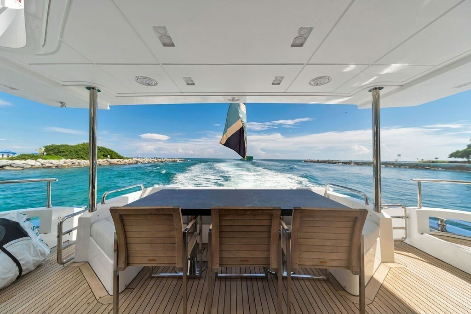 2017 Azimut 84
