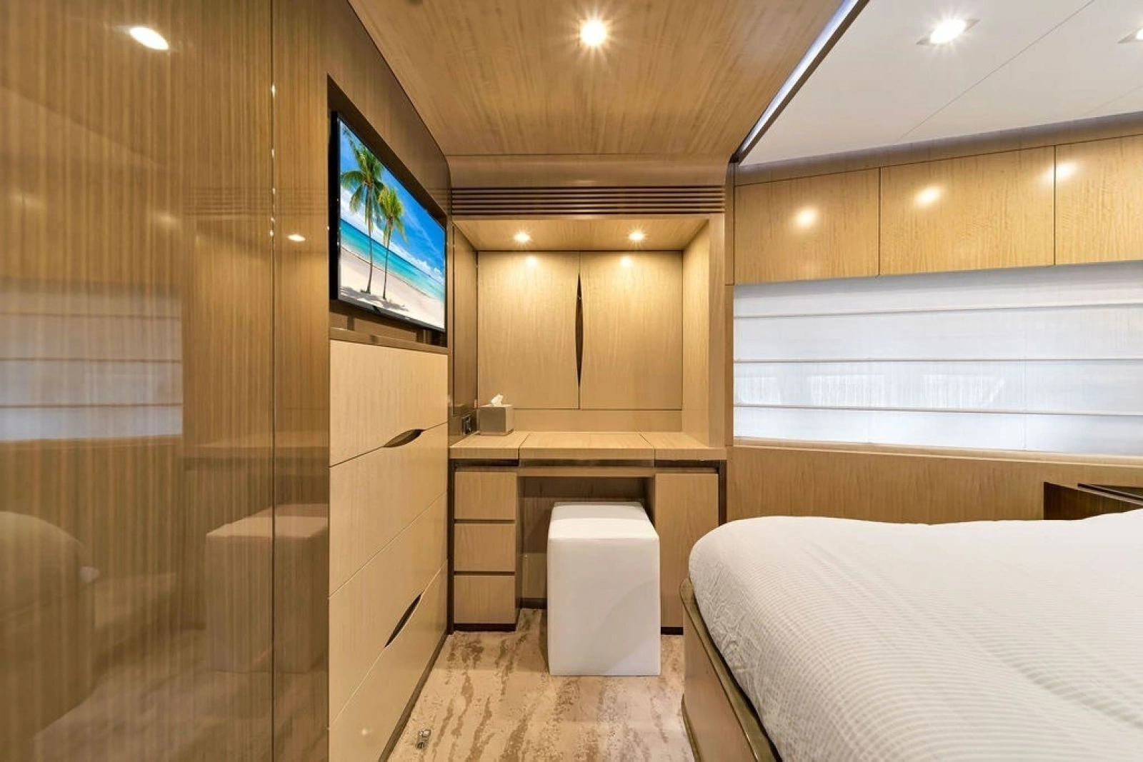 2017 Azimut 84