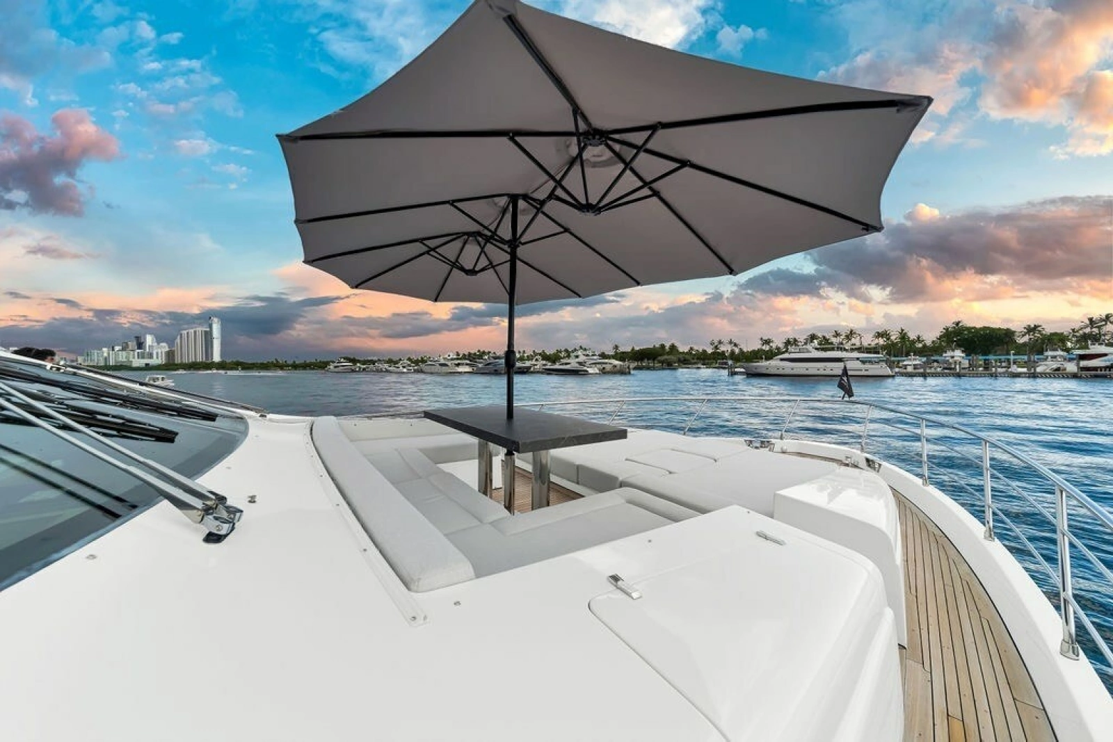 2017 Azimut 84