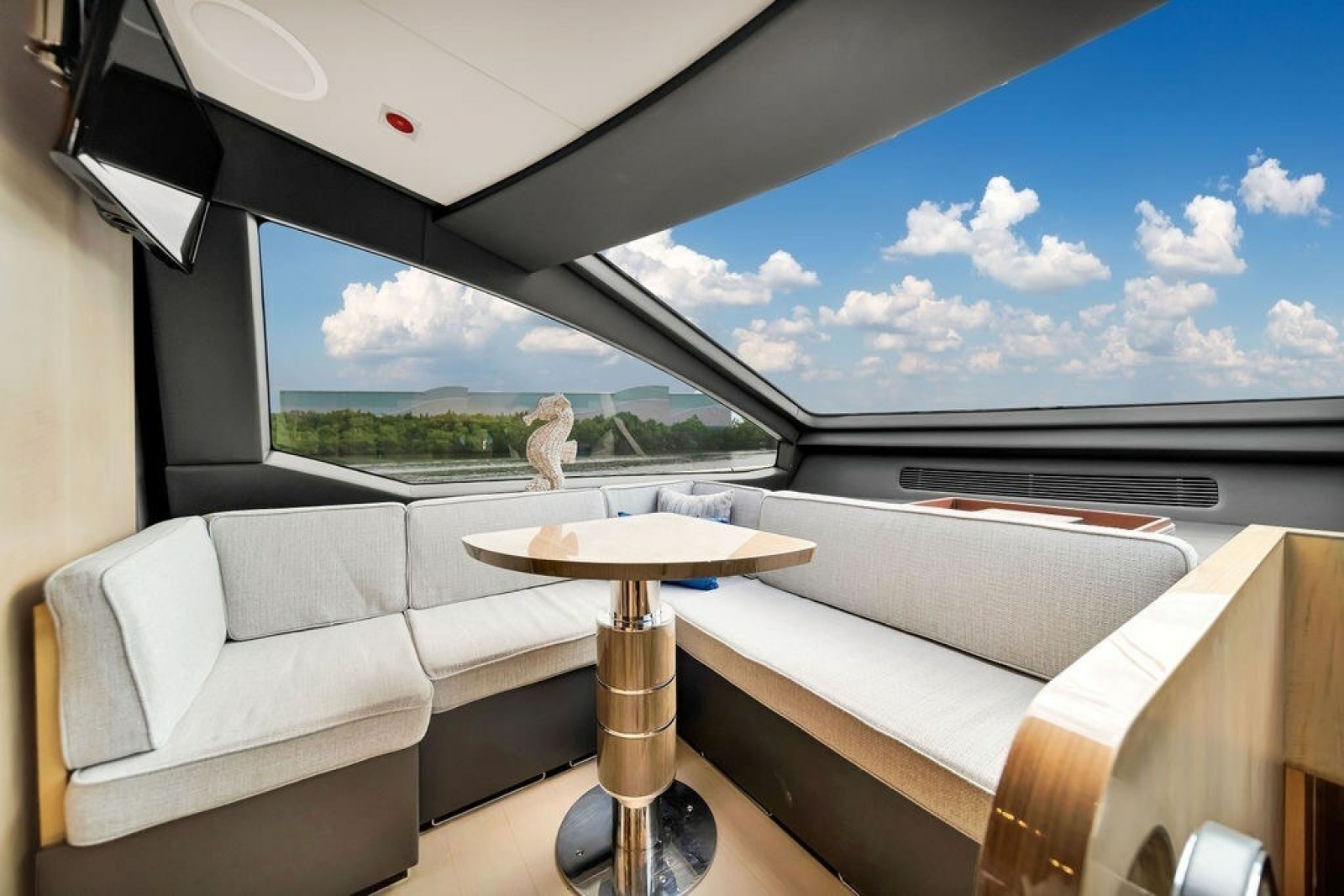 2017 Azimut 84