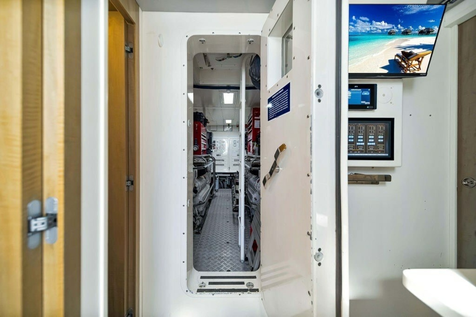 2017 Azimut 84