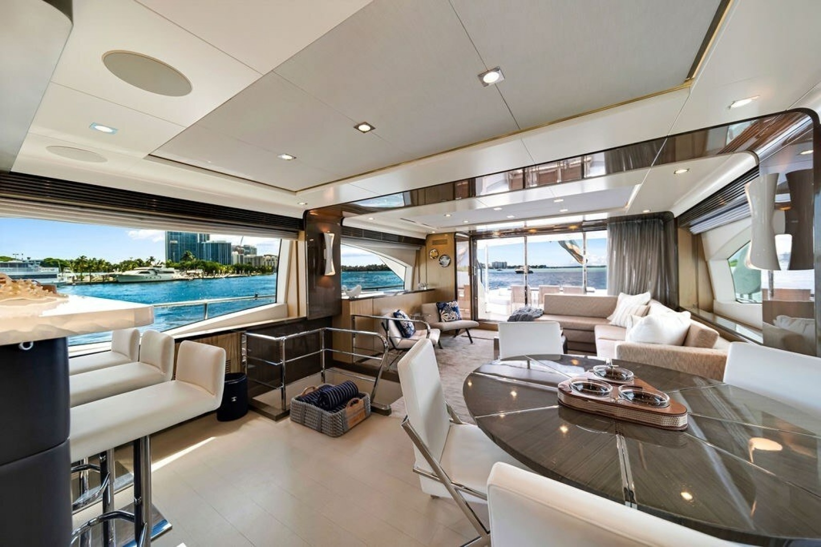 2017 Azimut 84