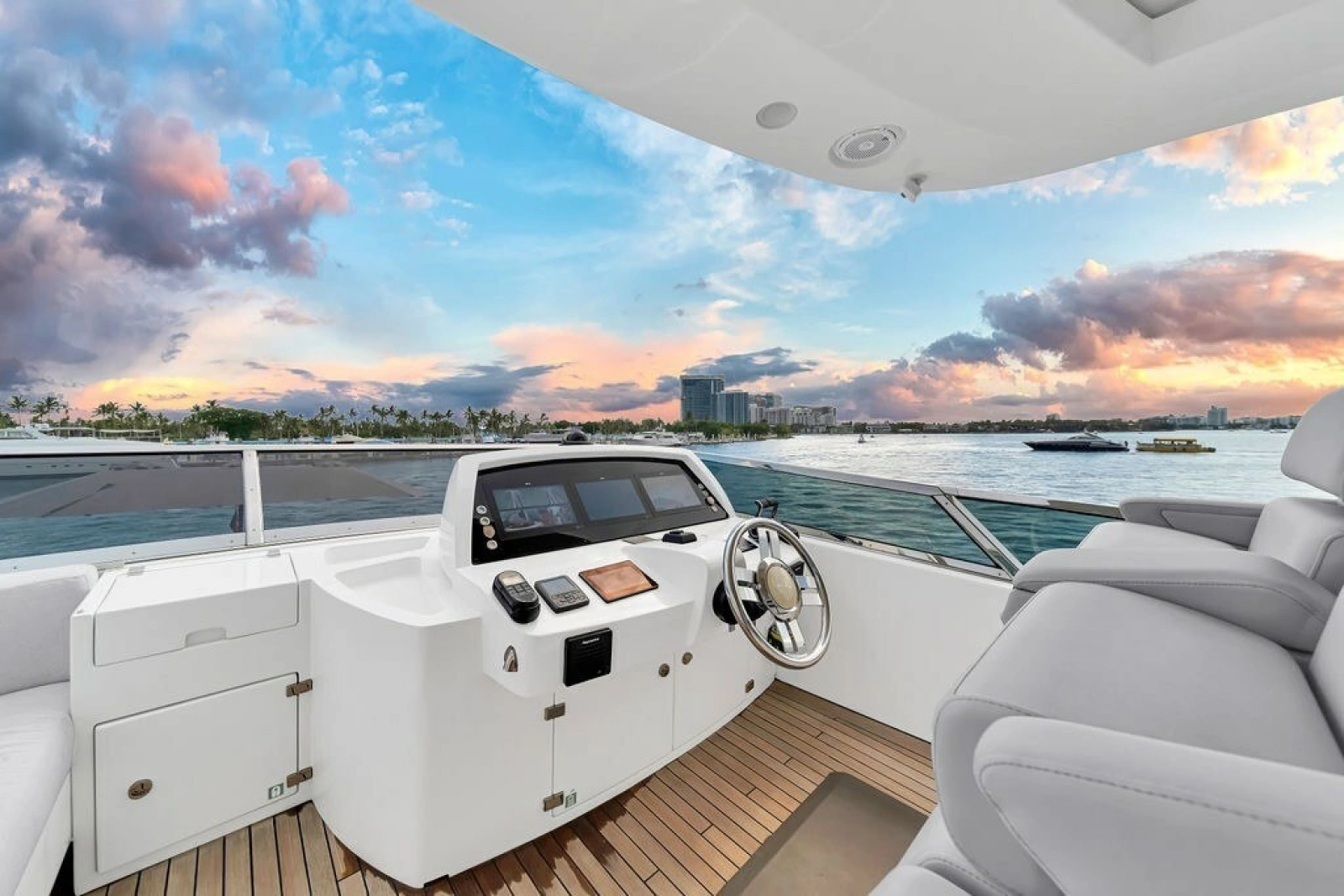 2017 Azimut 84